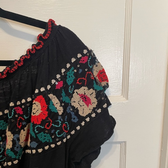 FREE PEOPLE Black Off The Shoulder Floral Embroidered Top - Picture 4 of 6